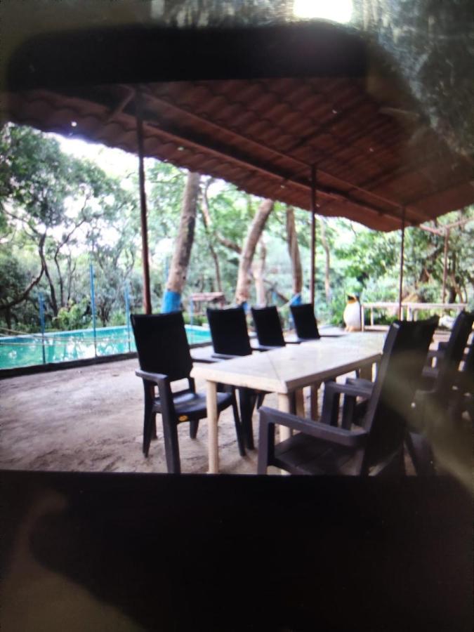 Hilltone Veg Non Veg Matheran Hotell Exteriör bild