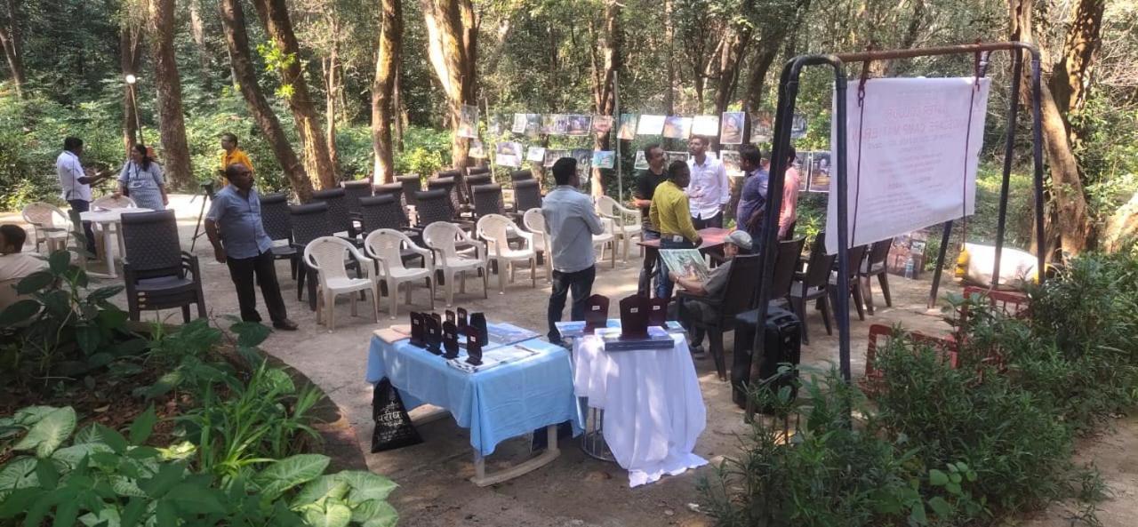 Hilltone Veg Non Veg Matheran Hotell Exteriör bild